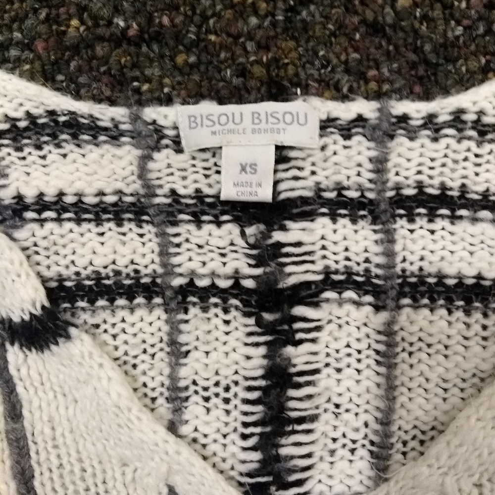 Bisou Bisou Fuzzy Plaid Sweater - Picture 2 of 3